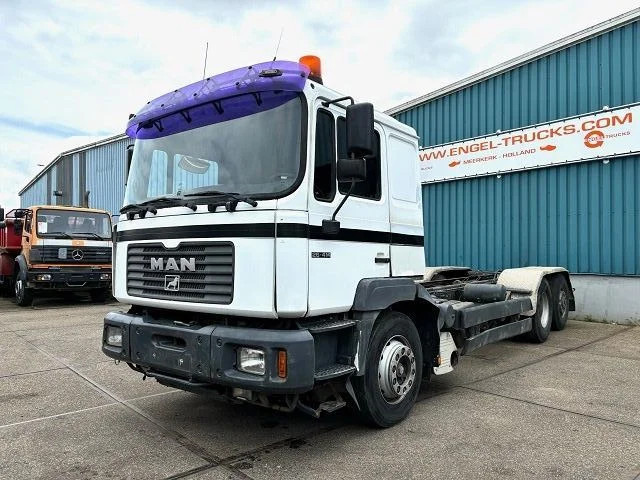 MAN 26.414 FNL-T (6-CILINDERHEADS) 6x4 CHASSIS (EURO 2 / ZF16 MANUAL GEARBOX / REDUCTION AXLES) - Cab chassis truck: picture 1 MAN 26.414 FNL-T (6-CILINDERHEADS) 6x4 CHASSIS (EURO 2 / ZF16 MANUAL GEARBOX / REDUCTION AXLES) - Cab chassis truck: picture 1