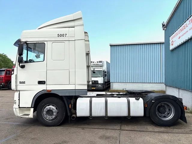 DAF XF 105.460 SPACECAB (ZF16 MANUAL GEARBOX / MX-BRAKE / 870+430 LITER TANK / FRIDGE / AIRCONDITIONING) - Tractor unit: picture 5 DAF XF 105.460 SPACECAB (ZF16 MANUAL GEARBOX / MX-BRAKE / 870+430 LITER TANK / FRIDGE / AIRCONDITIONING) - Tractor unit: picture 5