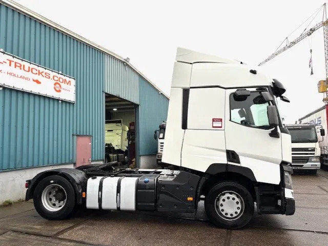 Renault T460 HIGH ROOF 4x2 (EURO 6 / AUTOMATIC GEARBOX / VBI-BRAKE / HYDRAULIC KIT / FRIDGE / AIRCONDITIONING) - Tractor unit: picture 4 Renault T460 HIGH ROOF 4x2 (EURO 6 / AUTOMATIC GEARBOX / VBI-BRAKE / HYDRAULIC KIT / FRIDGE / AIRCONDITIONING) - Tractor unit: picture 4