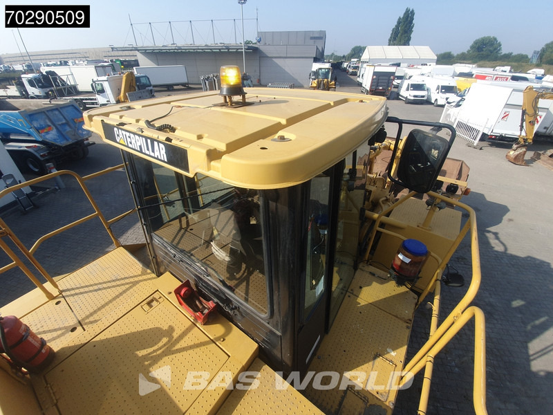 Wheel loader Caterpillar 988 G: picture 15