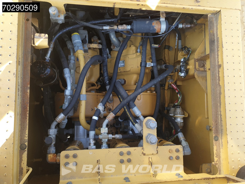 Wheel loader Caterpillar 988 G: picture 20