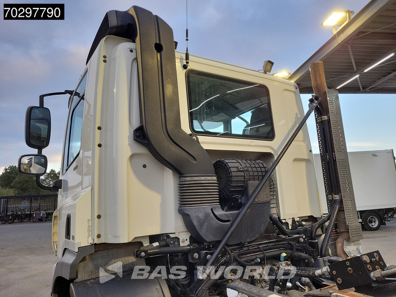 DAF CF 440 6X2 HYVA 22-60-S Hooklift Lift Axle Automatic ACC Euro 6 - Hook lift truck: picture 5 DAF CF 440 6X2 HYVA 22-60-S Hooklift Lift Axle Automatic ACC Euro 6 - Hook lift truck: picture 5
