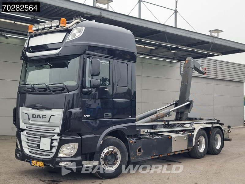DAF XF 480 6X2 NL-Truck VDL S-30-6400 ACC Standklima Euro 6 - Hook lift truck: picture 3 DAF XF 480 6X2 NL-Truck VDL S-30-6400 ACC Standklima Euro 6 - Hook lift truck: picture 3