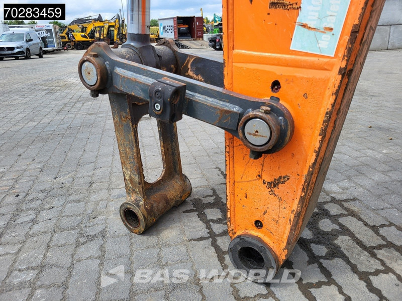 Crawler excavator Doosan DX255 LC-5: picture 11