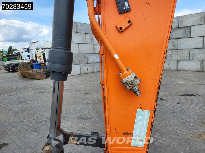 Crawler excavator Doosan DX255 LC-5: picture 9