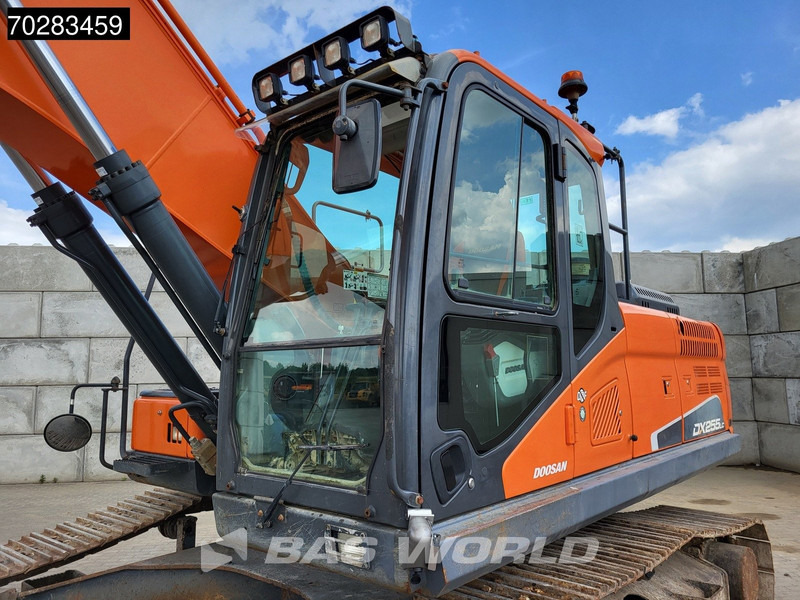 Crawler excavator Doosan DX255 LC-5: picture 19