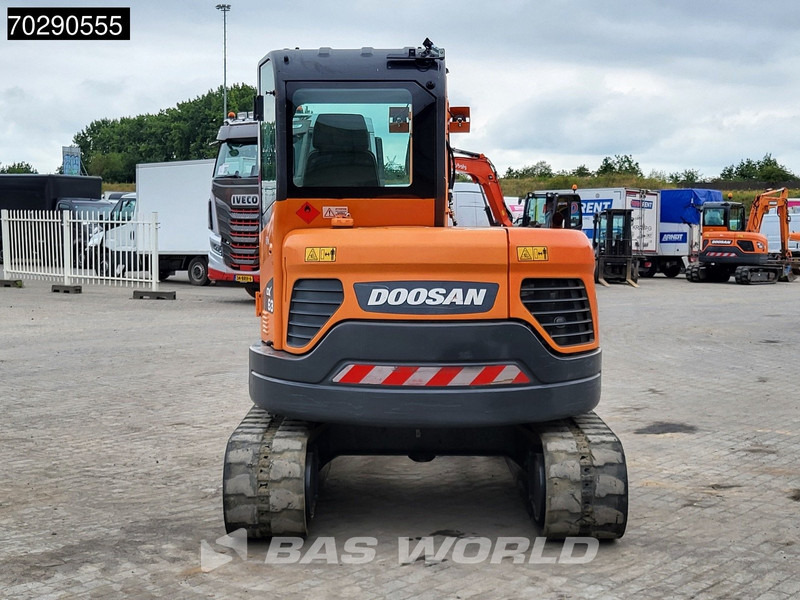 Doosan DX63-3 3 BUCKETS - A/C - Mini excavator: picture 5 Doosan DX63-3 3 BUCKETS - A/C - Mini excavator: picture 5