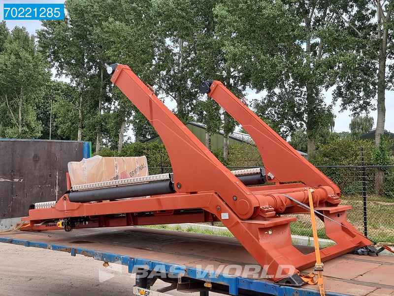 HYVA NG 2018 VAXL 6X2 18 tons HYVA SKIPLOADER ABSETZKIPPER 6x2 - Skip loader truck: picture 2 HYVA NG 2018 VAXL 6X2 18 tons HYVA SKIPLOADER ABSETZKIPPER 6x2 - Skip loader truck: picture 2