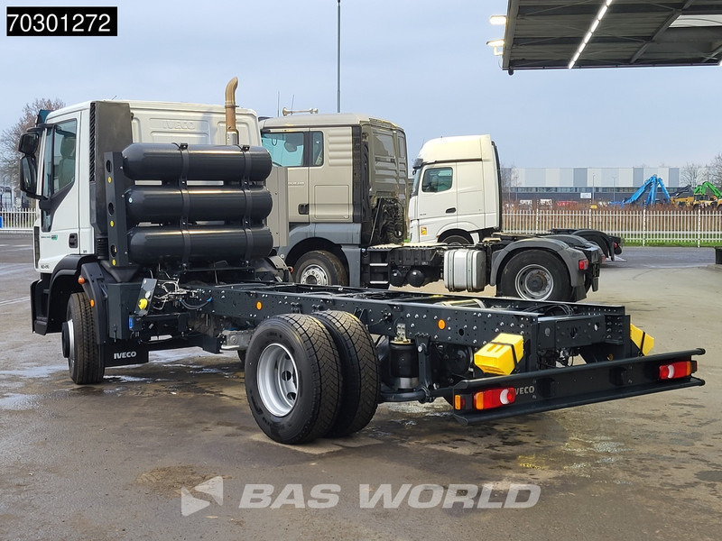 Iveco Eurocargo 160E210 4X2 NEW 16tons chassis! CNG Retarder Automatic Euro 6 - Cab chassis truck: picture 3 Iveco Eurocargo 160E210 4X2 NEW 16tons chassis! CNG Retarder Automatic Euro 6 - Cab chassis truck: picture 3
