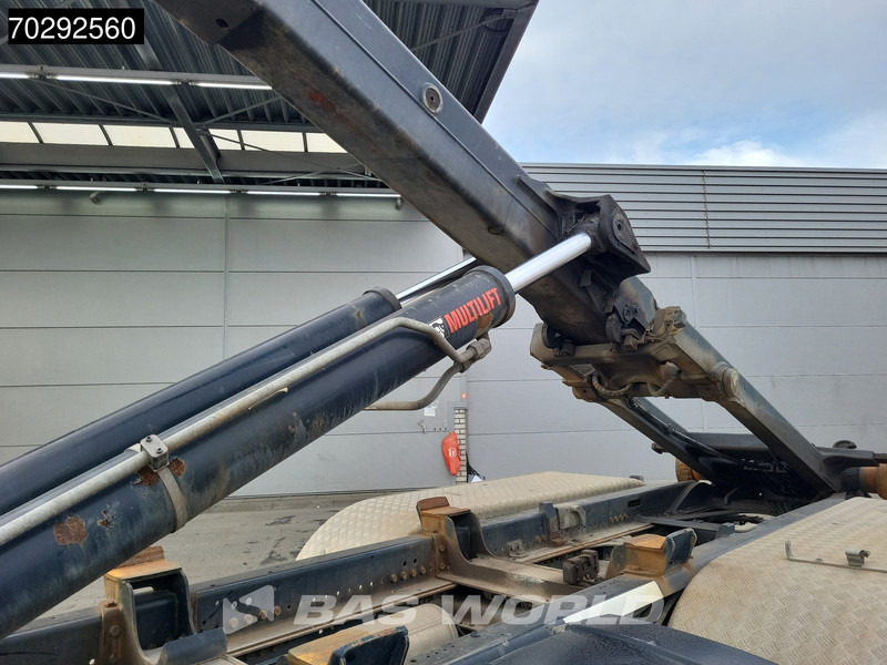 Iveco X-Way 460 6X2 Retarder HIAB 21S59 Lift+Steering-Axle Navi Automatic ACC Euro 6 - Hook lift truck: picture 3 Iveco X-Way 460 6X2 Retarder HIAB 21S59 Lift+Steering-Axle Navi Automatic ACC Euro 6 - Hook lift truck: picture 3