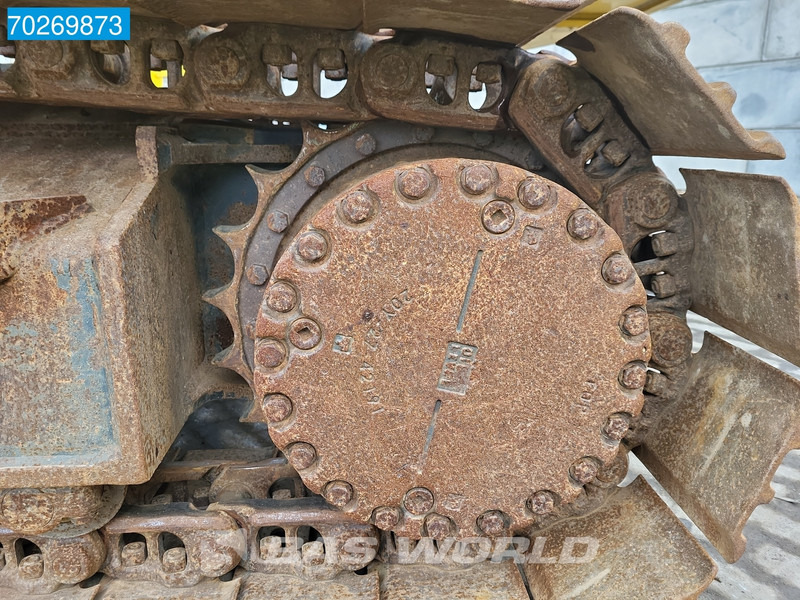 Crawler excavator Komatsu PC240 LC-11 ROTOTILT: picture 18