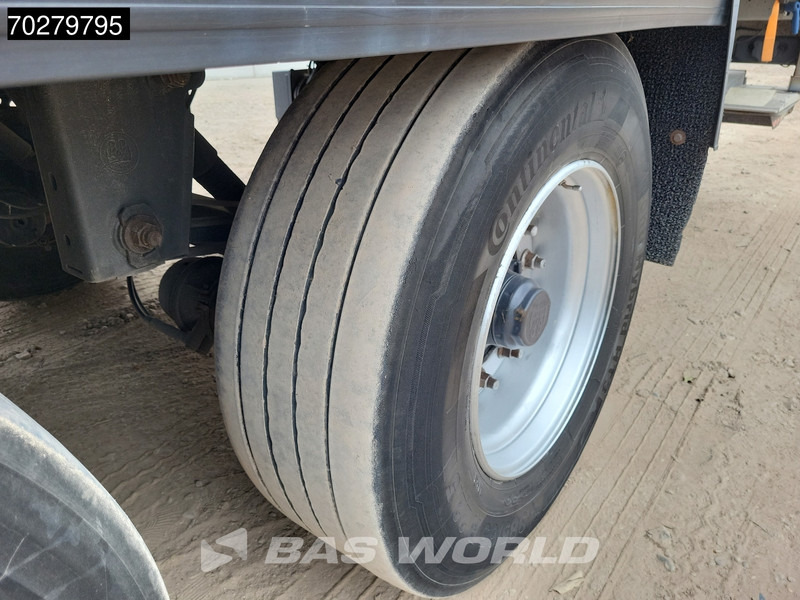Refrigerator semi-trailer LAMBERET SR2B-5T8-1B 3 axles Thermo King Ladebordwand Doppelverdampfer: picture 19