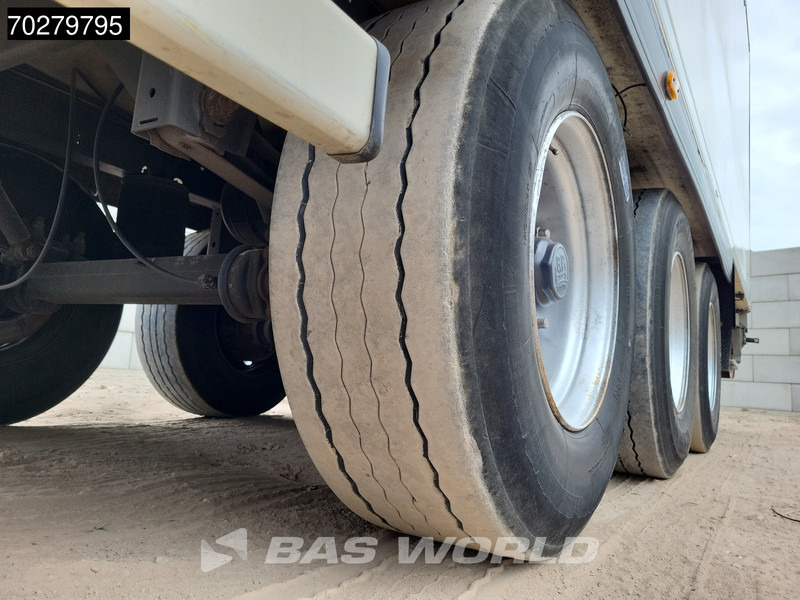 Refrigerator semi-trailer LAMBERET SR2B-5T8-1B 3 axles Thermo King Ladebordwand Doppelverdampfer: picture 20