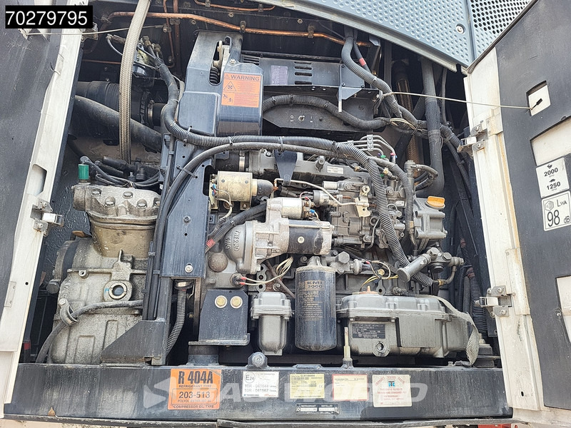 Refrigerator semi-trailer LAMBERET SR2B-5T8-1B 3 axles Thermo King Ladebordwand Doppelverdampfer: picture 17