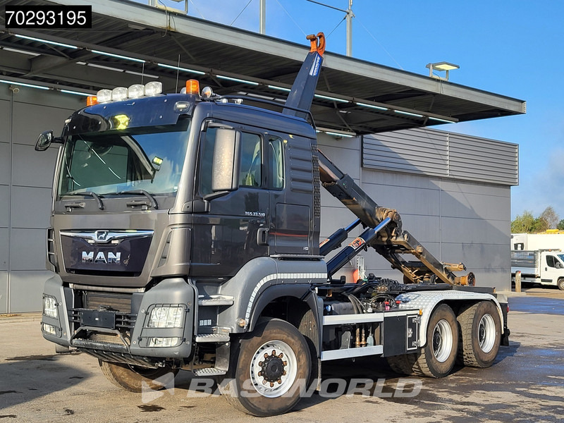 MAN TGS 33.510 TGS 6X6 20t AJK hooklift with 5th wheel Wechselsystem Retarder Automatic Euro 6 - Hook lift truck: picture 5 MAN TGS 33.510 TGS 6X6 20t AJK hooklift with 5th wheel Wechselsystem Retarder Automatic Euro 6 - Hook lift truck: picture 5