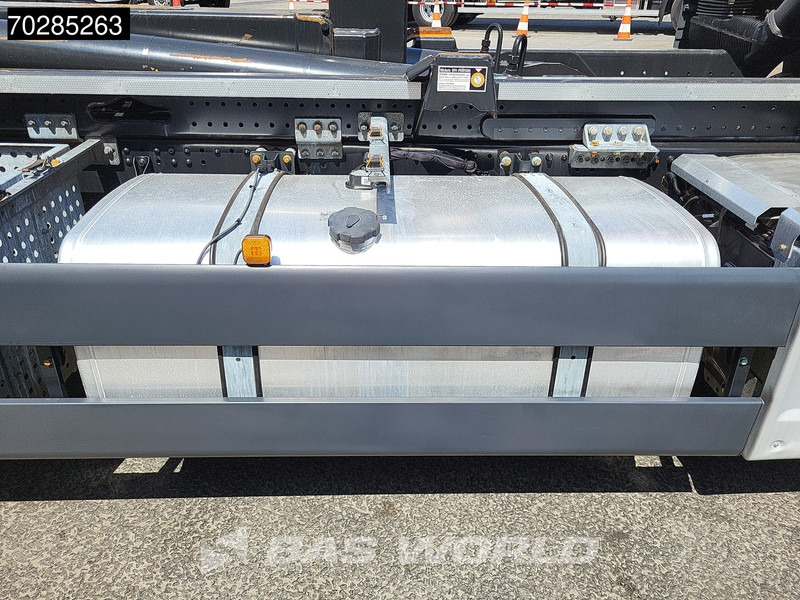 Leasing of MAN TGX 26.470 TGX 6X2 21 Tonnes VDL hooklift Retarder Lift+Lenkachse ACC Navi Euro 6 MAN TGX 26.470 TGX 6X2 21 Tonnes VDL hooklift Retarder Lift+Lenkachse ACC Navi Euro 6: picture 13