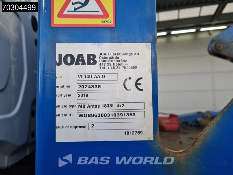 Skip loader truck Mercedes-Benz Antos 1833 4X2 14 tons JOAB VL 14U Skiploader Automatic Full Air suspension Euro 6: picture 17