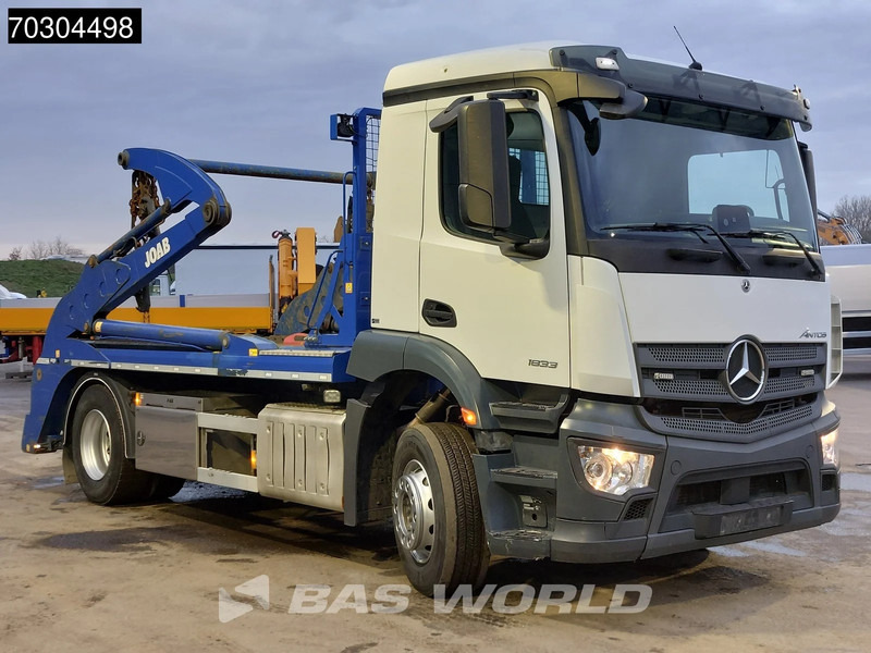 Mercedes-Benz Antos 1833 4X2 14 tons JOAB VL 14U Skiploader Automatic Full Air suspension Euro 6 - Skip loader truck: picture 3 Mercedes-Benz Antos 1833 4X2 14 tons JOAB VL 14U Skiploader Automatic Full Air suspension Euro 6 - Skip loader truck: picture 3