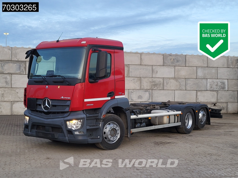 Mercedes-Benz Antos 2533 Antos 6X2 BDF ADR Full Air Suspension Lift+Steering Axle Automatic Euro 6 - Container transporter/ Swap body truck: picture 1 Mercedes-Benz Antos 2533 Antos 6X2 BDF ADR Full Air Suspension Lift+Steering Axle Automatic Euro 6 - Container transporter/ Swap body truck: picture 1