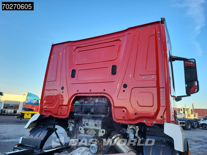 Mercedes-Benz Arocs 4843 8X4 NEW chassis RHD! Steel suspension Automatic Euro 6 - Cab chassis truck: picture 5 Mercedes-Benz Arocs 4843 8X4 NEW chassis RHD! Steel suspension Automatic Euro 6 - Cab chassis truck: picture 5