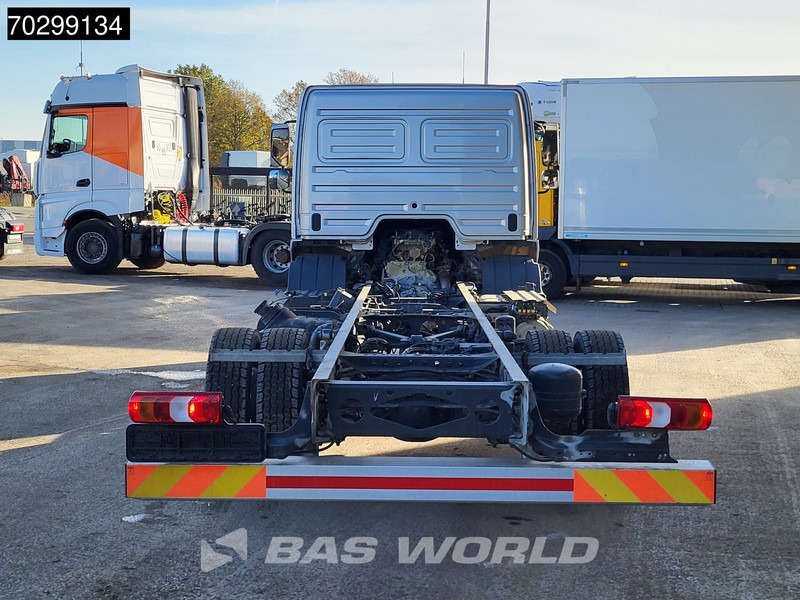 Mercedes-Benz Atego 1224 Atego 4X2 12tons chassis LOW Mileage! Automatic Airco Euro 6 - Cab chassis truck: picture 3 Mercedes-Benz Atego 1224 Atego 4X2 12tons chassis LOW Mileage! Automatic Airco Euro 6 - Cab chassis truck: picture 3
