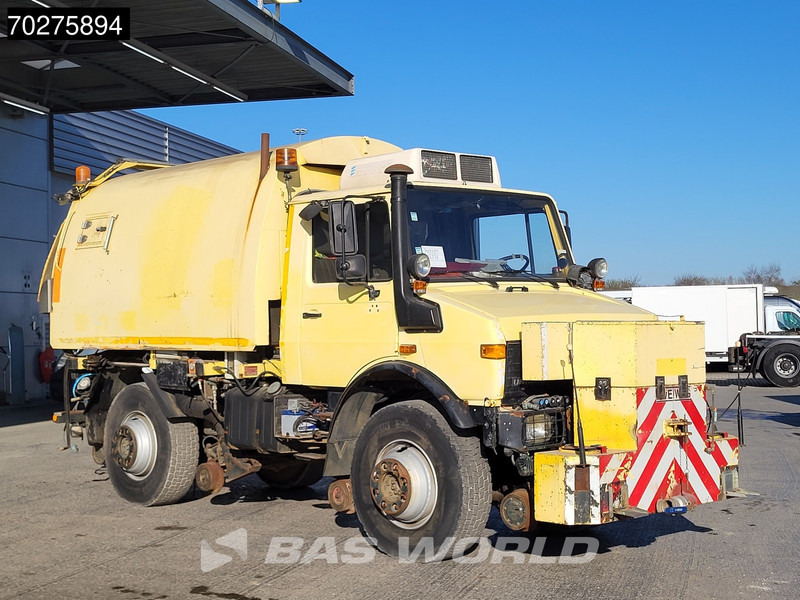 Mercedes-Benz Unimog 1650 4X4 Assaloni Vaccuum truck 4x4 Railway Manual Euro 2 - Vacuum truck: picture 3 Mercedes-Benz Unimog 1650 4X4 Assaloni Vaccuum truck 4x4 Railway Manual Euro 2 - Vacuum truck: picture 3