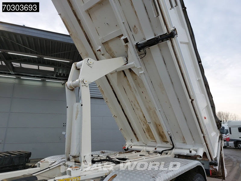 Renault C 440 K 8X4 Retarder Full Steel Big Axle Retarder Euro 6 - Tipper: picture 3 Renault C 440 K 8X4 Retarder Full Steel Big Axle Retarder Euro 6 - Tipper: picture 3