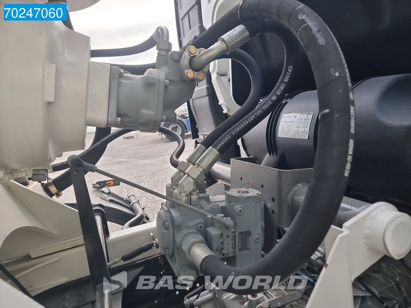 Concrete mixer truck Sitrak G5 350 8X4 8m3 Liebherr HTM 804 H Mixer Big-Axle Steelsuspension: picture 13