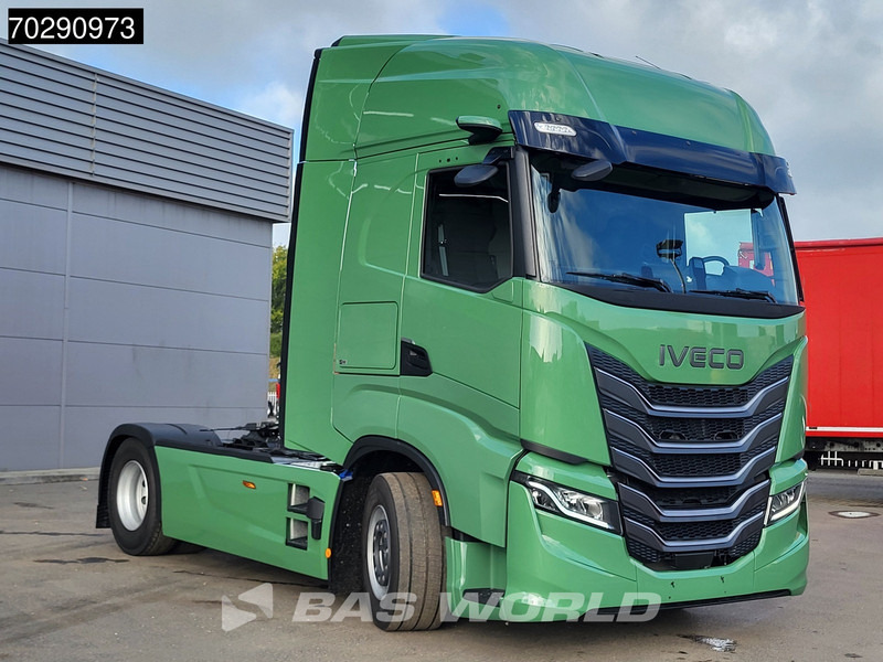 Iveco S-Way 500 S-Way 4X2 NEW! Retarder 2xTanks ACC Standklima LED Euro 6 - Tractor unit: picture 3 Iveco S-Way 500 S-Way 4X2 NEW! Retarder 2xTanks ACC Standklima LED Euro 6 - Tractor unit: picture 3