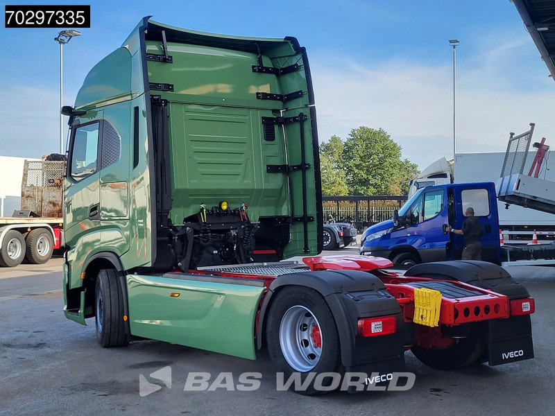 Iveco S-Way 580 4X2 NEW! Electric Steering Standklima Navi ACC LED Euro 6 - Tractor unit: picture 2 Iveco S-Way 580 4X2 NEW! Electric Steering Standklima Navi ACC LED Euro 6 - Tractor unit: picture 2