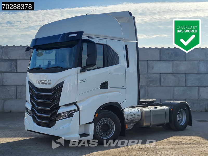 Iveco S-way 580 4X2 NEW! 2x Tanks Navi ACC Standklima - Tractor unit: picture 1 Iveco S-way 580 4X2 NEW! 2x Tanks Navi ACC Standklima - Tractor unit: picture 1