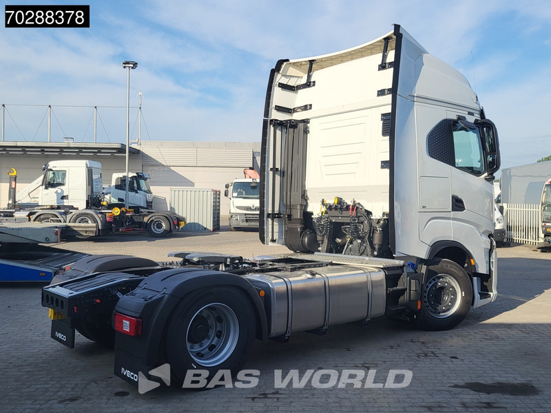 Iveco S-way 580 4X2 NEW! 2x Tanks Navi ACC Standklima - Tractor unit: picture 3 Iveco S-way 580 4X2 NEW! 2x Tanks Navi ACC Standklima - Tractor unit: picture 3