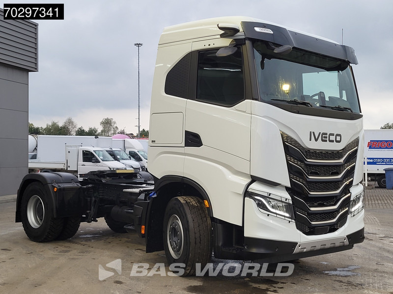 Iveco X-Way 500 4X2 NEW! Retarder Big-Axle Standklima MirrorCam Navi LED ACC Euro 6 - Tractor unit: picture 3 Iveco X-Way 500 4X2 NEW! Retarder Big-Axle Standklima MirrorCam Navi LED ACC Euro 6 - Tractor unit: picture 3