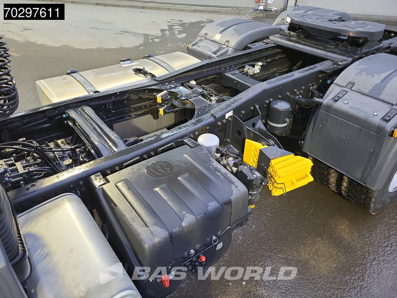 Leasing of MAN TGS 33.440 6X4 NEW! TN Manual Full-Steel Big-Axle Drumbrakes Euro 2 MAN TGS 33.440 6X4 NEW! TN Manual Full-Steel Big-Axle Drumbrakes Euro 2: picture 11