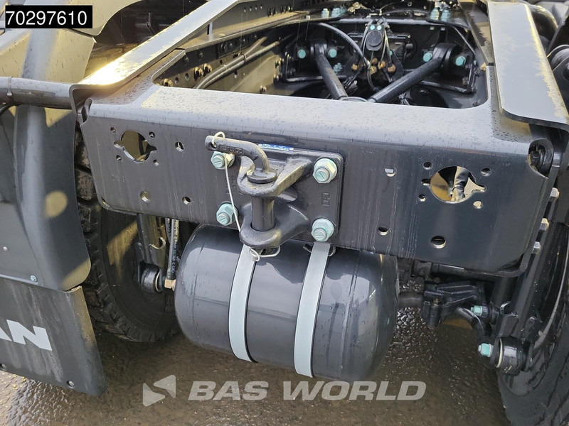 Tractor unit MAN TGS 33.440 6X4 NEW! TN Manual Full-Steel Big-Axle Drumbrakes Euro 2: picture 16 Tractor unit MAN TGS 33.440 6X4 NEW! TN Manual Full-Steel Big-Axle Drumbrakes Euro 2: picture 16