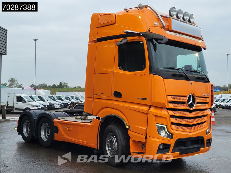 Mercedes-Benz Actros 2663 Actros 6X4 GigaSpace Retarder Full-Air Leder MirrorCam DynamicSteering Compressor Xenon Navi ACC Euro 6 - Tractor unit: picture 3 Mercedes-Benz Actros 2663 Actros 6X4 GigaSpace Retarder Full-Air Leder MirrorCam DynamicSteering Compressor Xenon Navi ACC Euro 6 - Tractor unit: picture 3
