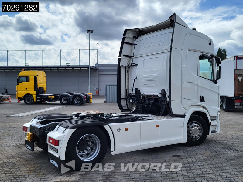 Scania R520 4X2 Low Mileage! Retarder Leder ACC Navi LED Euro 6 - Tractor unit: picture 5 Scania R520 4X2 Low Mileage! Retarder Leder ACC Navi LED Euro 6 - Tractor unit: picture 5