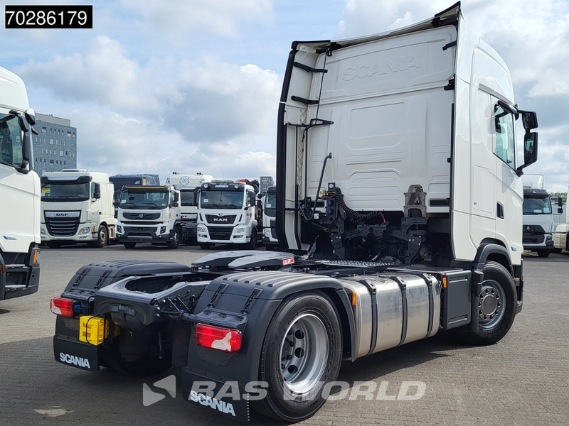 Tractor unit Scania S500 S 4X2 NEW! Retarder 2x Tanks Standklima ACC: picture 6