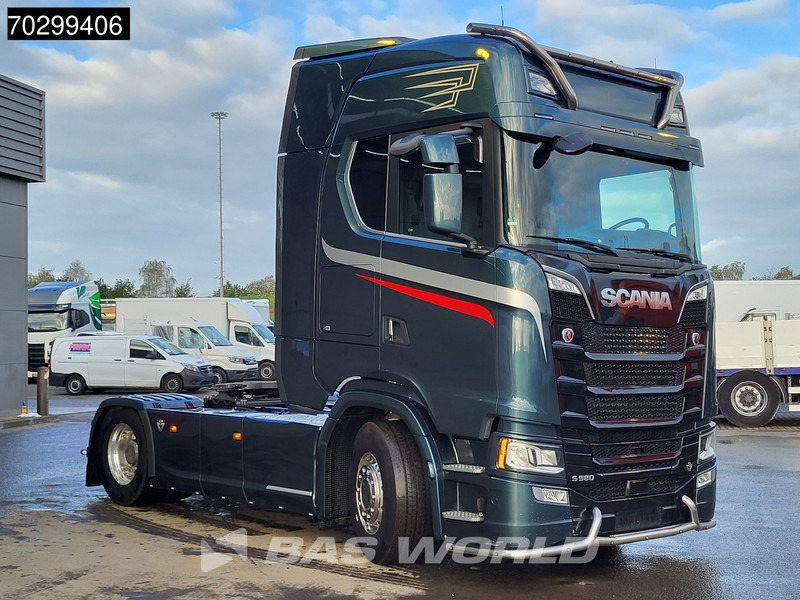 Scania S580 S 4X2 Full-Air Retarder Standairco 2xTanks Leder Navi ACC LED Euro 6 - Tractor unit: picture 3 Scania S580 S 4X2 Full-Air Retarder Standairco 2xTanks Leder Navi ACC LED Euro 6 - Tractor unit: picture 3