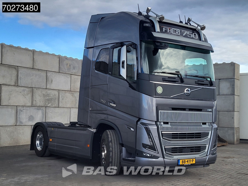 Tractor unit Volvo FH16 750 4X2 NL-Truck APK 08-2026! XL 2x Tanks Standklima ACC Alcoa's LED: picture 13