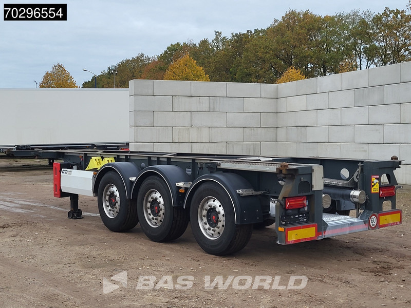Van Hool TUV 07/26 Liftachse 20ft 30ft ADR - Container transporter/ Swap body semi-trailer: picture 3 Van Hool TUV 07/26 Liftachse 20ft 30ft ADR - Container transporter/ Swap body semi-trailer: picture 3