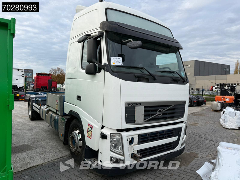 Volvo FH 500 4X2 Defect Engine Globetrotter XL BDF Euro 5 - Container transporter/ Swap body truck: picture 5 Volvo FH 500 4X2 Defect Engine Globetrotter XL BDF Euro 5 - Container transporter/ Swap body truck: picture 5