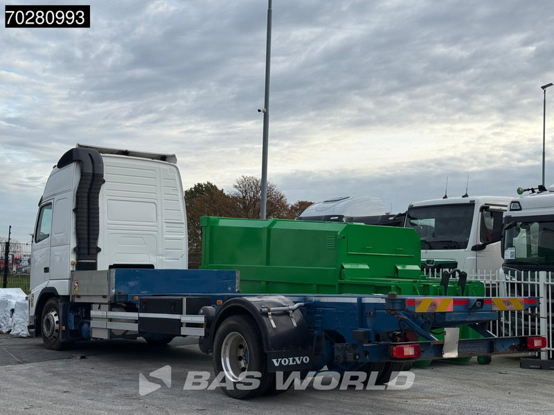 Volvo FH 500 4X2 Defect Engine Globetrotter XL BDF Euro 5 - Container transporter/ Swap body truck: picture 3 Volvo FH 500 4X2 Defect Engine Globetrotter XL BDF Euro 5 - Container transporter/ Swap body truck: picture 3