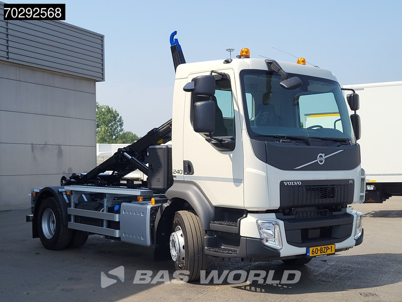 Volvo FL 240 4X2 NEW 2023 registration NL-Truck 8tons hooklift Abrollkipper Manual Euro 6 - Hook lift truck: picture 3 Volvo FL 240 4X2 NEW 2023 registration NL-Truck 8tons hooklift Abrollkipper Manual Euro 6 - Hook lift truck: picture 3