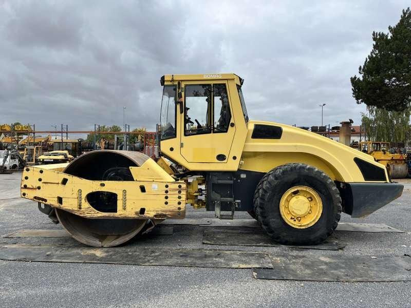 Bomag Compacteur Mixte / Bille et pneus BW219DH4 - Combination roller: picture 4 Bomag Compacteur Mixte / Bille et pneus BW219DH4 - Combination roller: picture 4