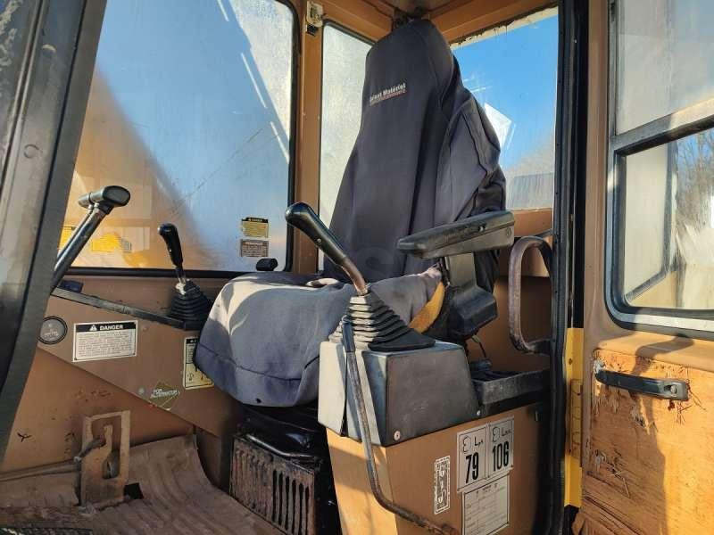 Crawler excavator Caterpillar Pelle sur Chenilles E120B: picture 39 Crawler excavator Caterpillar Pelle sur Chenilles E120B: picture 39