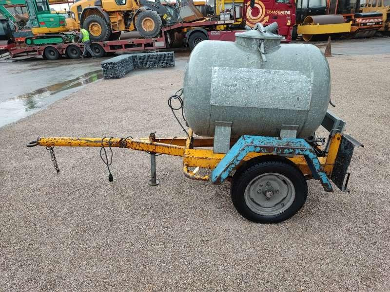 Courant Semi Citerne 500 LITRES A EAU - Tank: picture 4 Courant Semi Citerne 500 LITRES A EAU - Tank: picture 4