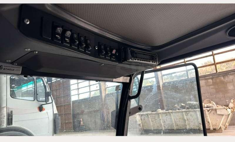 EGHOLM MASKINER 22A - Road sweeper: picture 4 EGHOLM MASKINER 22A - Road sweeper: picture 4