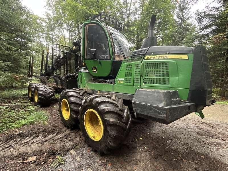 John Deere 1110G - Forwarder: picture 1 John Deere 1110G - Forwarder: picture 1