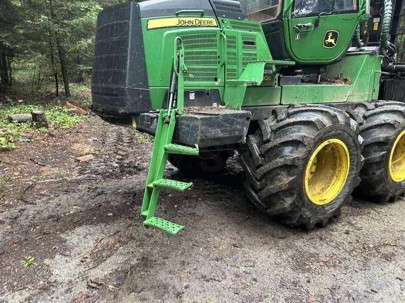 John Deere 1110G - Forwarder: picture 3 John Deere 1110G - Forwarder: picture 3